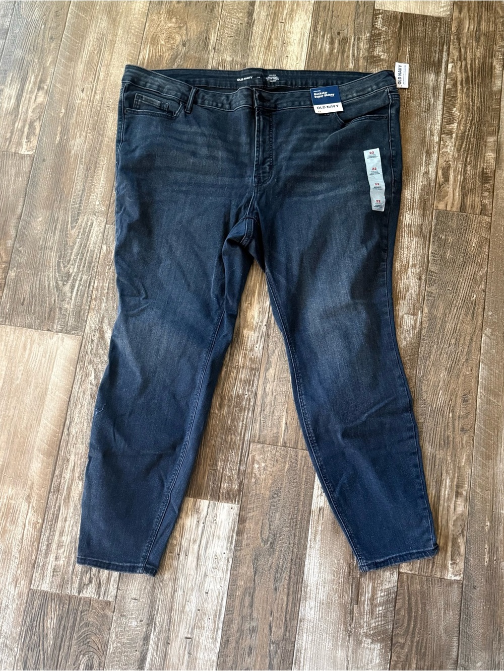 NWT Old Navy Women’s Rockstar Skinny Jeans